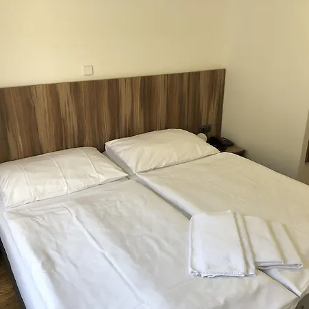 Szálloda Brezina Prága