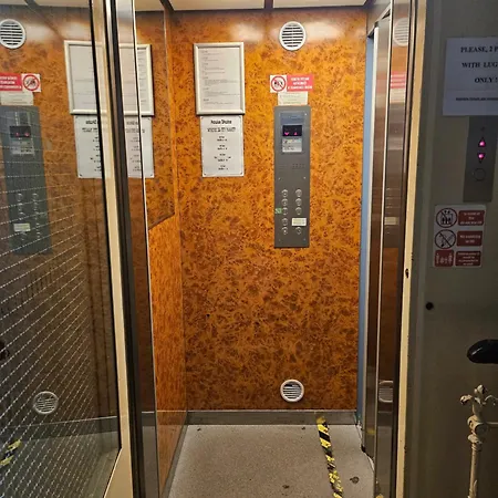 布雷齐纳公寓酒店 布拉格